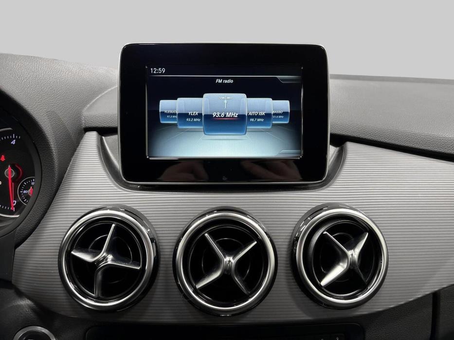 MERCEDES-BENZ B 2015