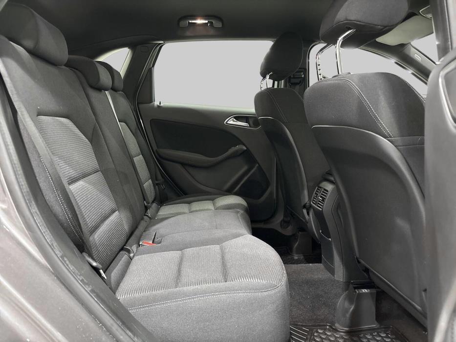 MERCEDES-BENZ B 2015