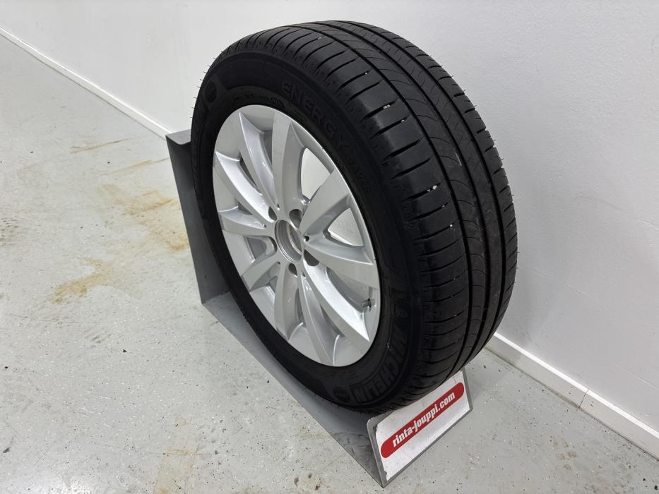 MERCEDES-BENZ B 2015