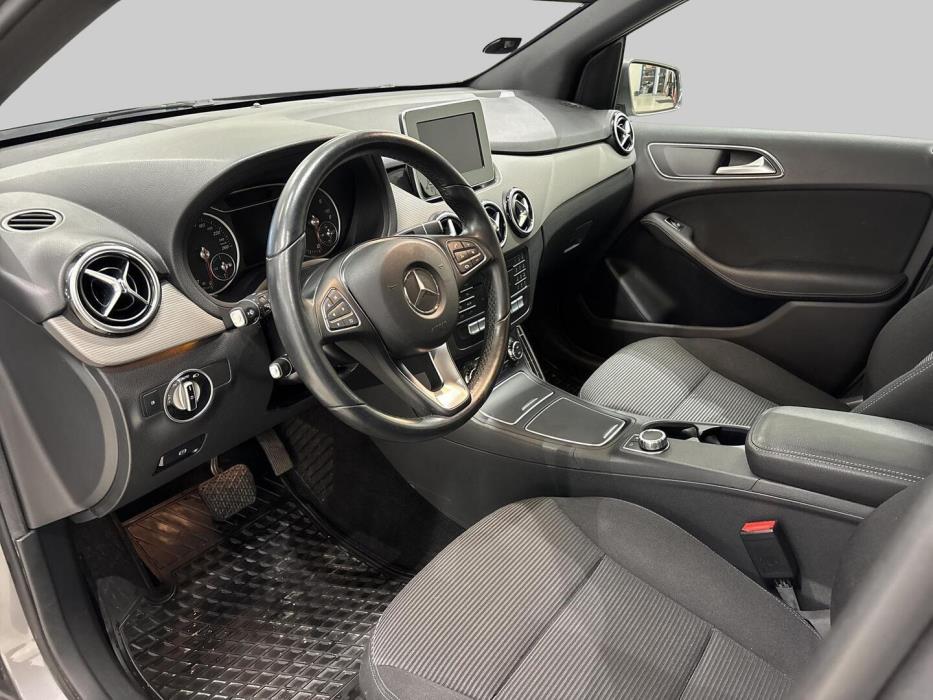 MERCEDES-BENZ B 2015