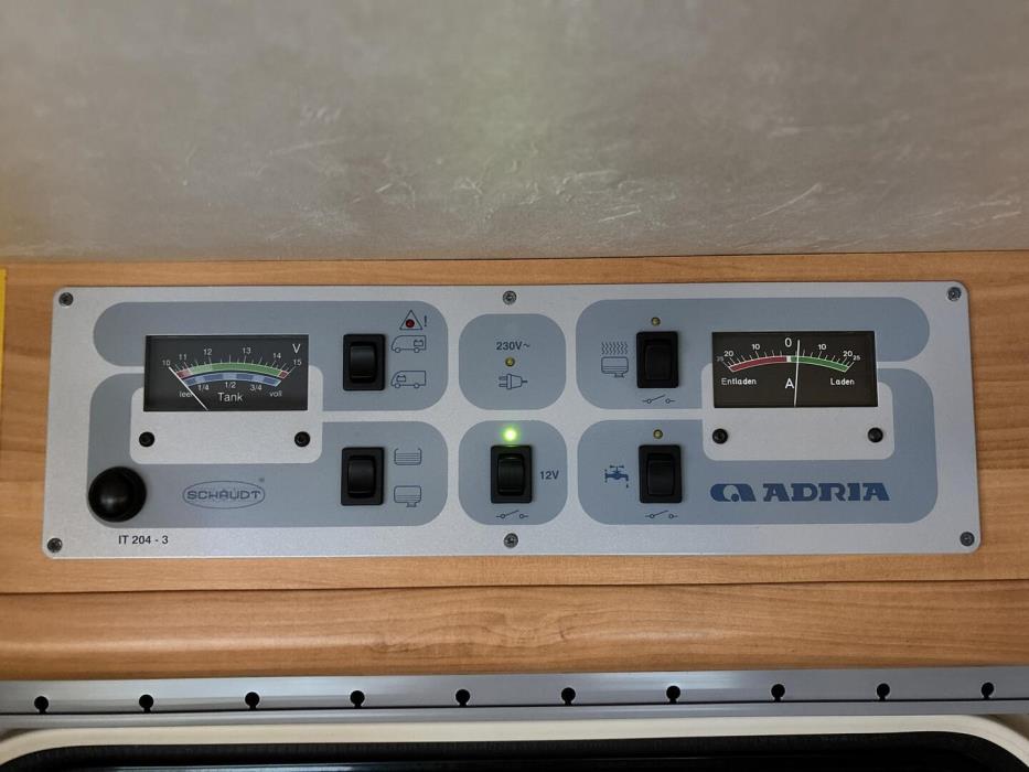 ADRIA CORAL 650 SP 2005