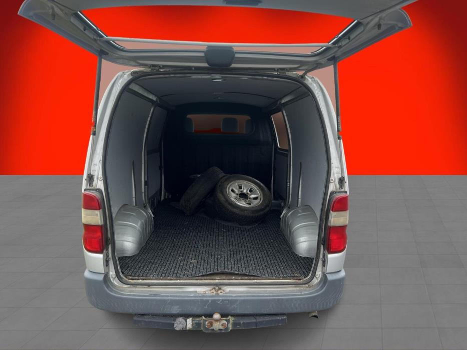 TOYOTA Hiace 2006