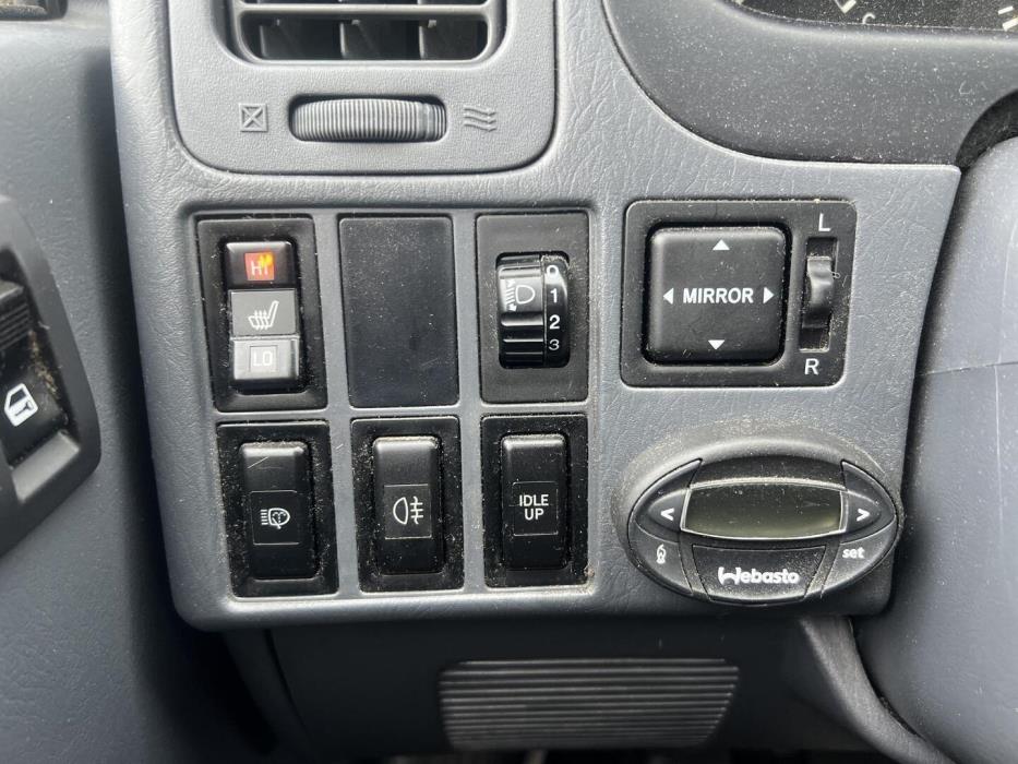 TOYOTA Hiace 2006