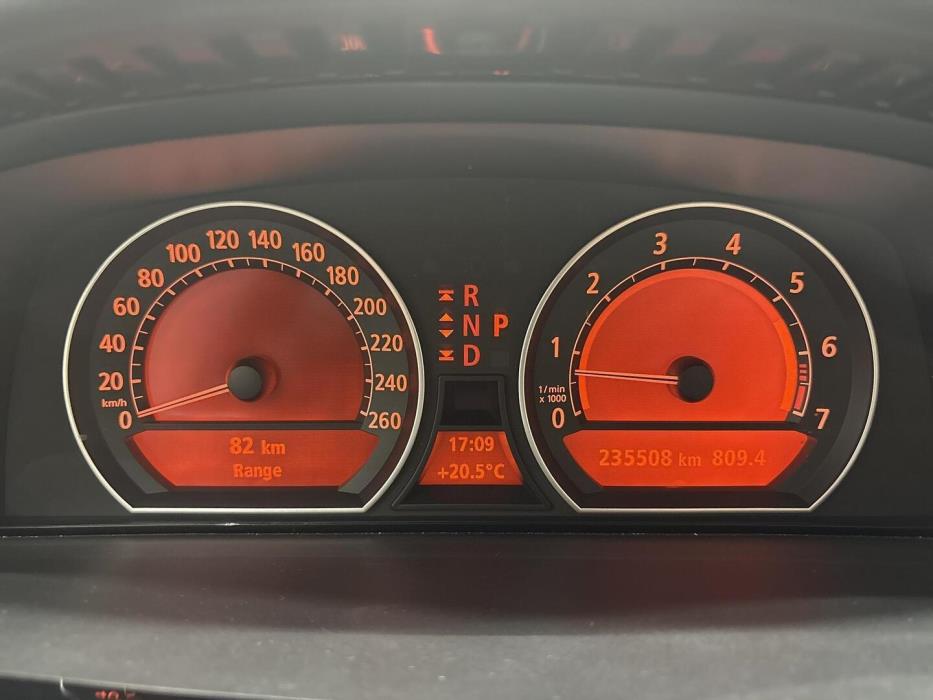 BMW 740 2006