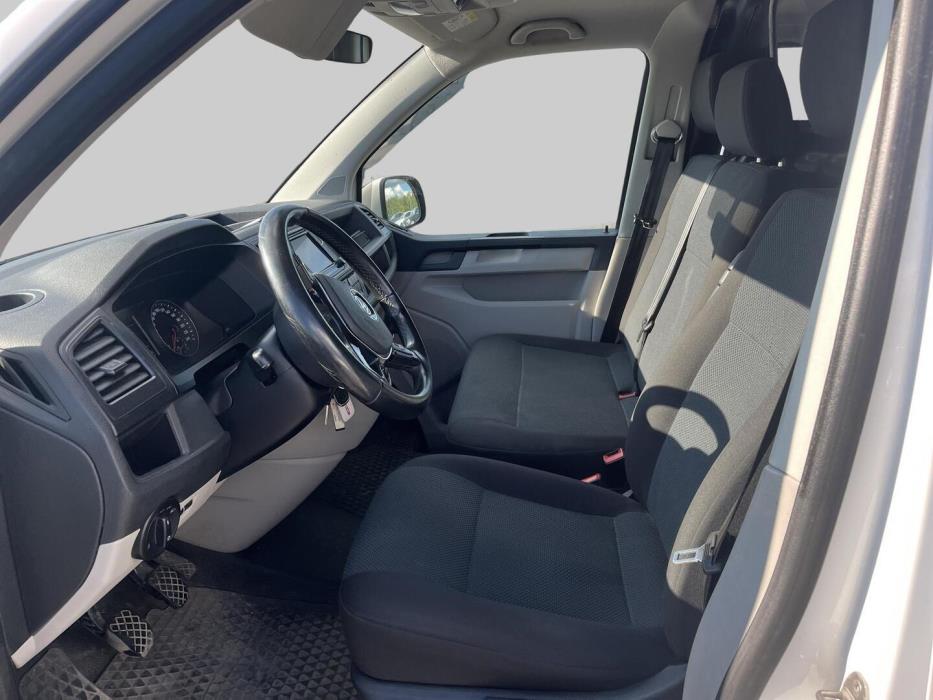 VOLKSWAGEN Transporter 2016