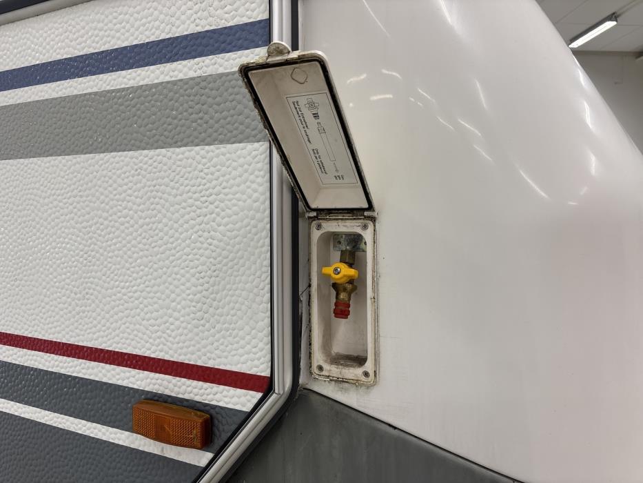 CABBY CISIUM 2002