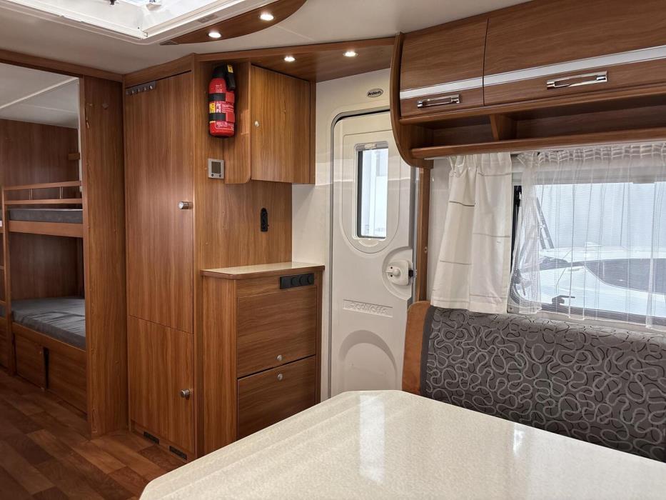 DETHLEFFS NOMAD 2011