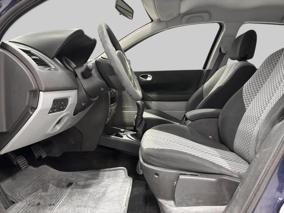 RENAULT Megane 2004