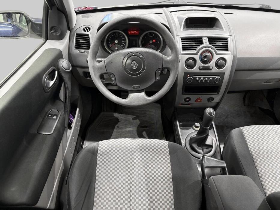 RENAULT Megane 2004
