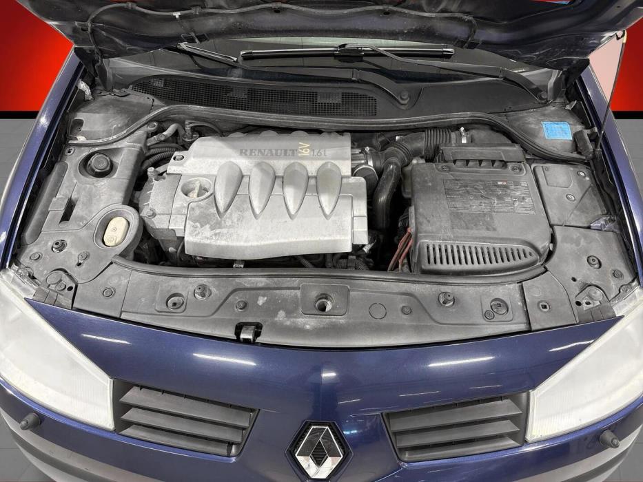 RENAULT Megane 2004
