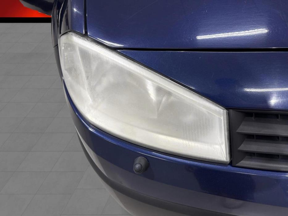 RENAULT Megane 2004