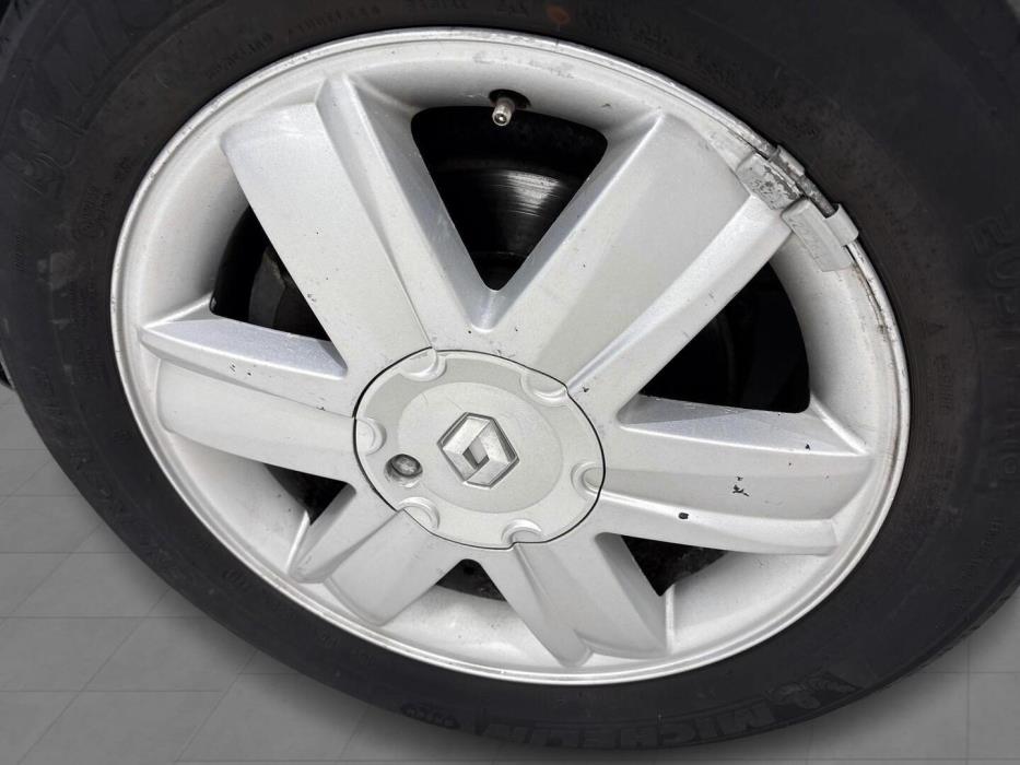 RENAULT Megane 2004