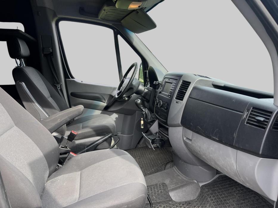 VOLKSWAGEN Crafter 2016