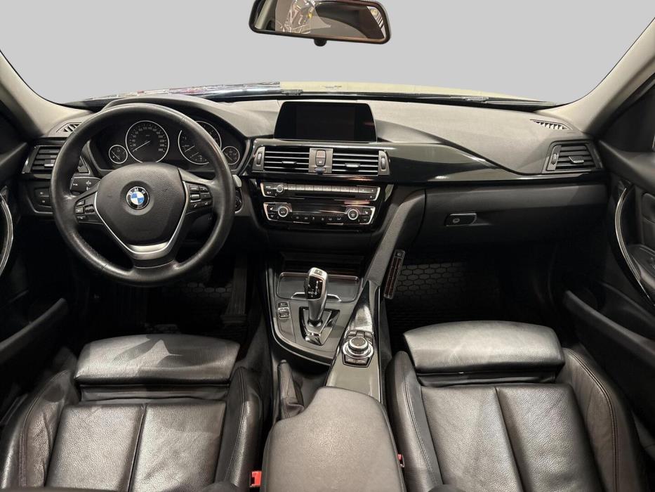BMW 320 2017