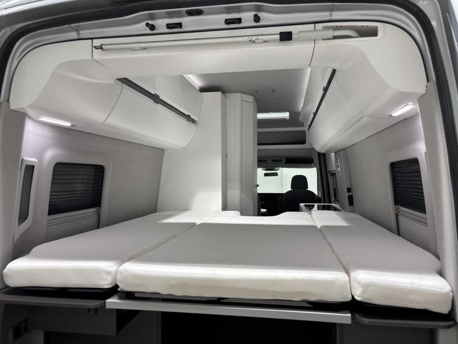 VOLKSWAGEN GRAND CALIFORNIA 680 2020