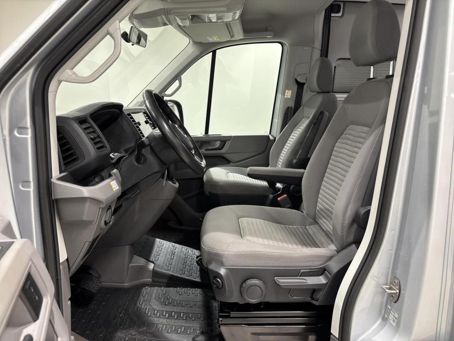 VOLKSWAGEN GRAND CALIFORNIA 680 2020