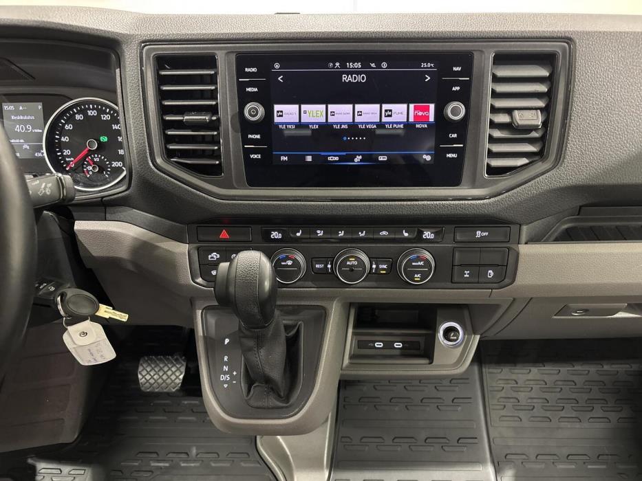 VOLKSWAGEN GRAND CALIFORNIA 680 2020