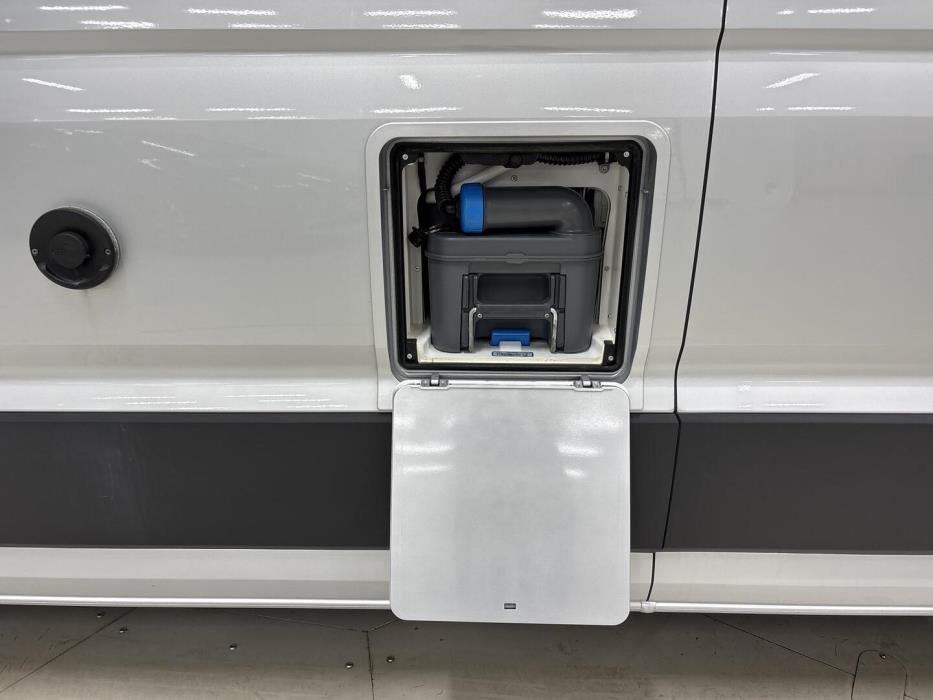 VOLKSWAGEN GRAND CALIFORNIA 680 2020