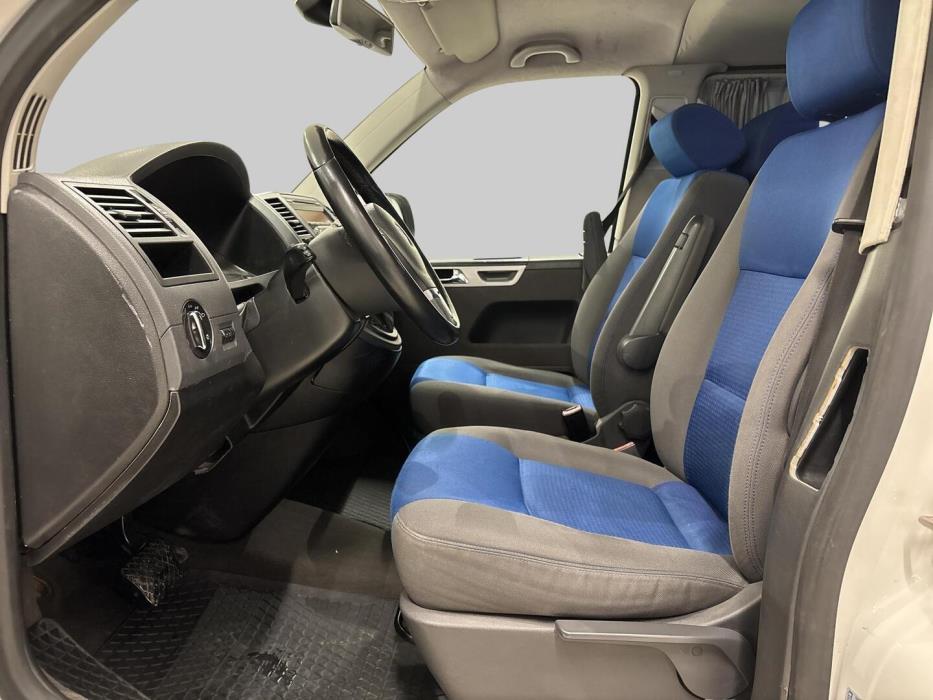 VOLKSWAGEN Transporter 2013