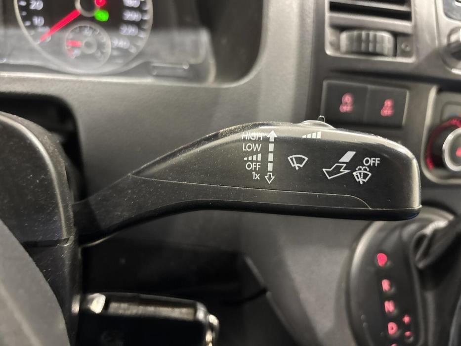 VOLKSWAGEN Transporter 2013