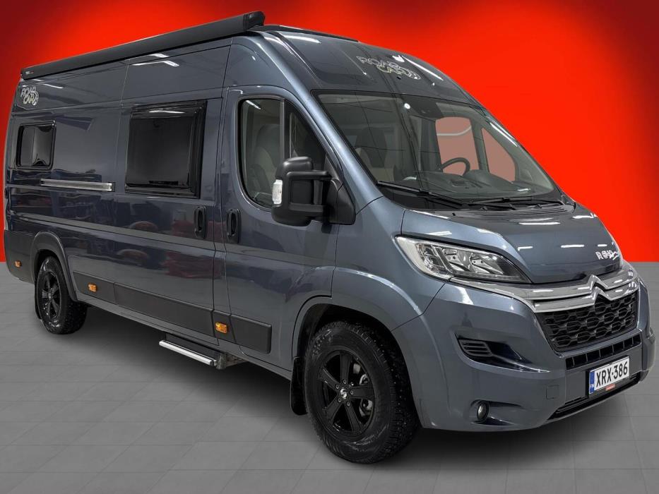 ROADCAR VAN R 640 2024