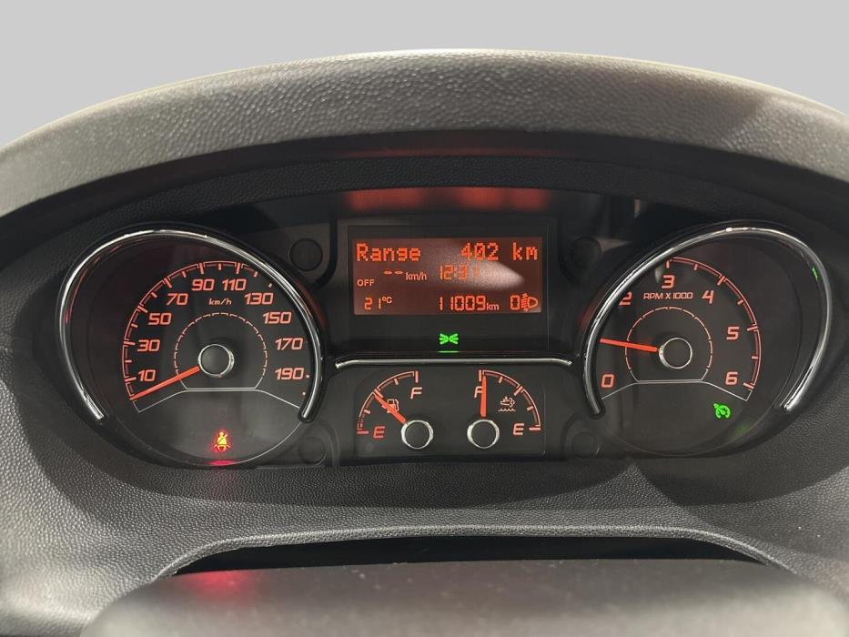 ROADCAR VAN R 640 2024