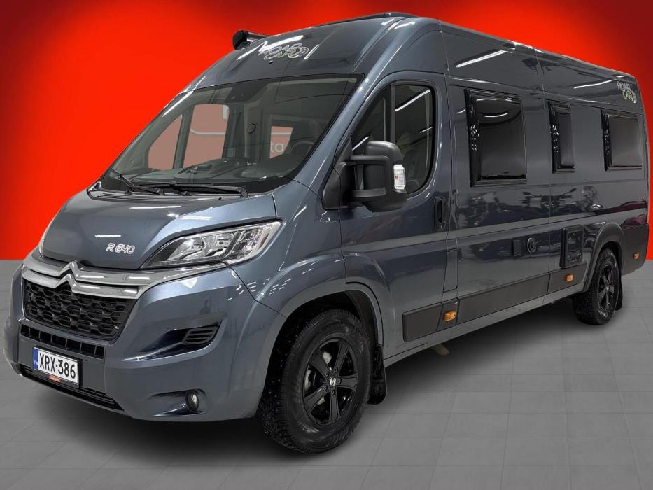 ROADCAR VAN R 640 2024