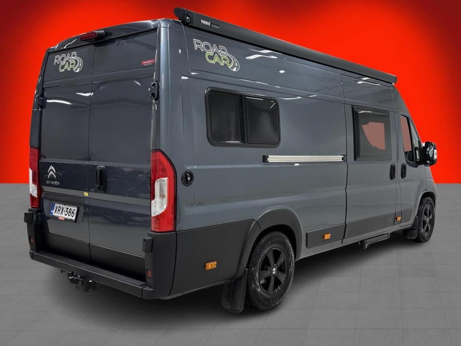 ROADCAR VAN R 640 2024