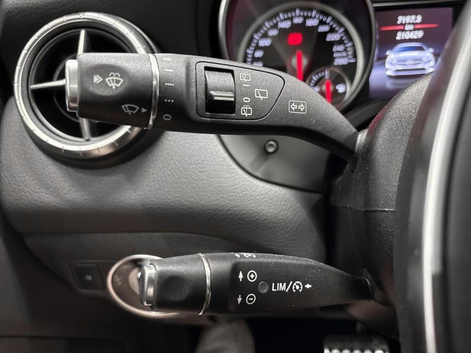 MERCEDES-BENZ CLA 2017