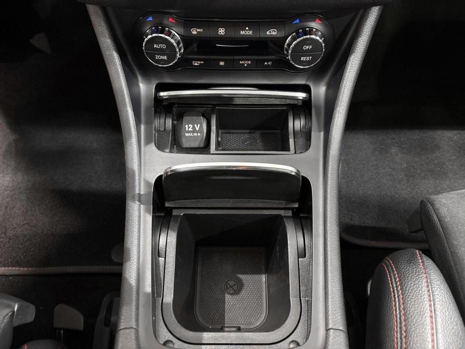 MERCEDES-BENZ CLA 2017