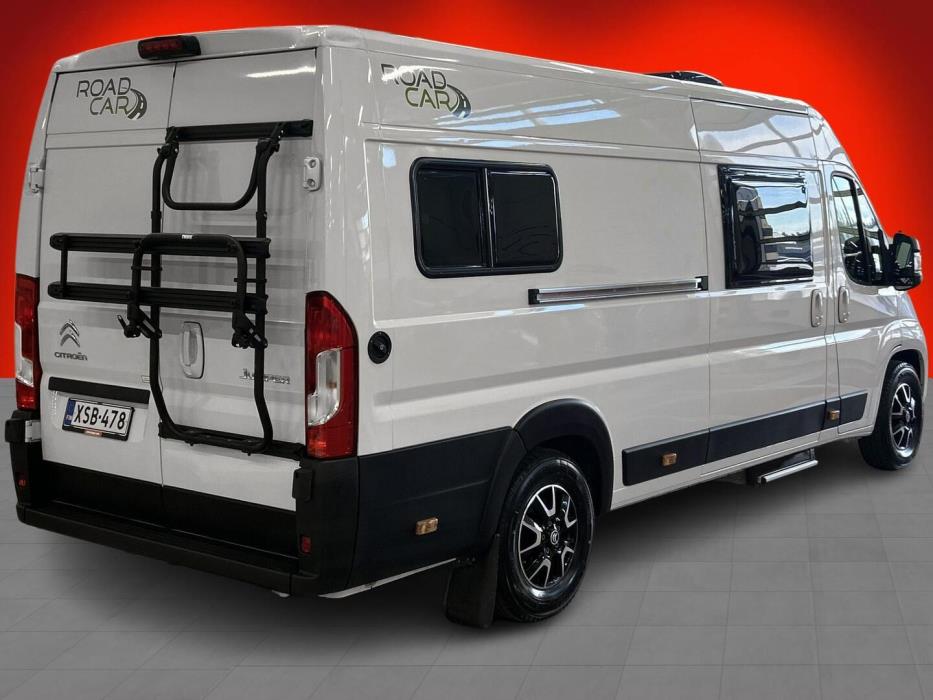 ROADCAR VAN R 640 2023