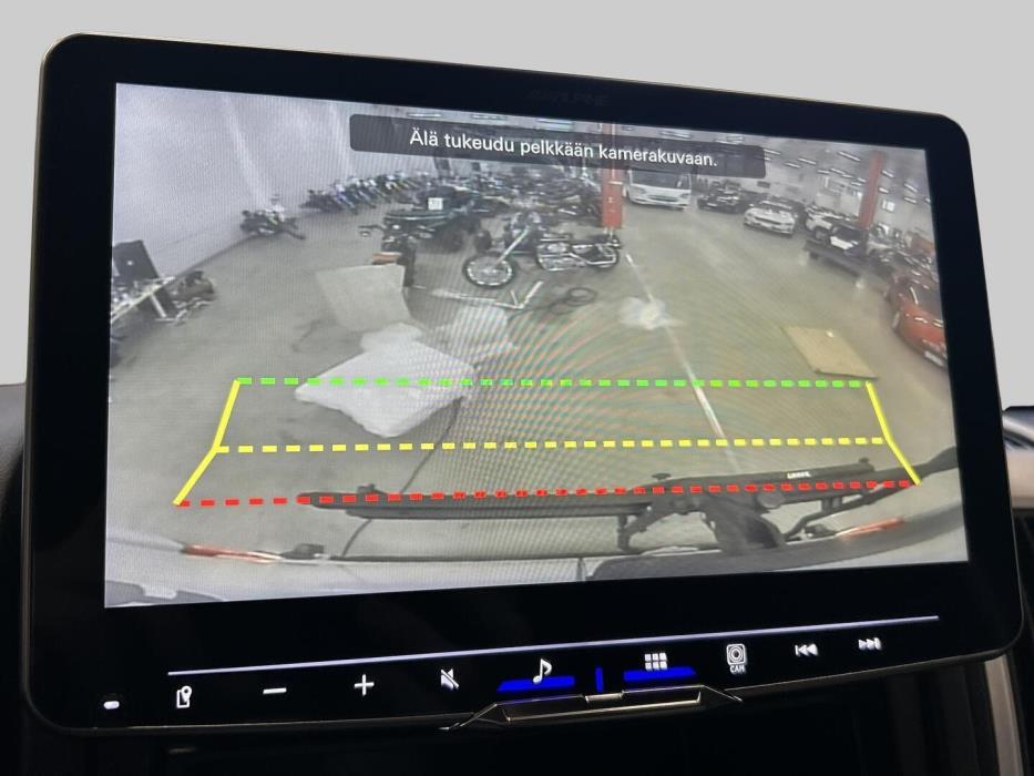 ROADCAR VAN R 640 2023