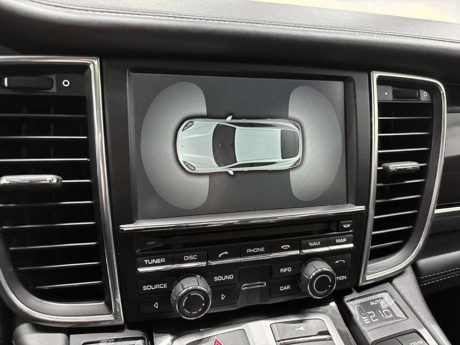 PORSCHE Panamera 2010