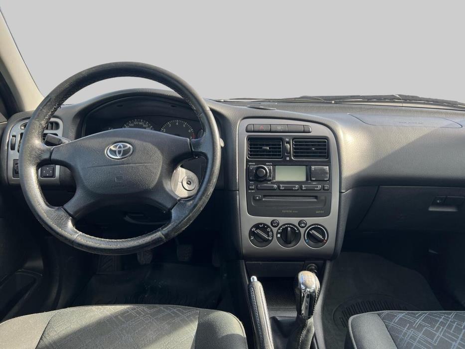 TOYOTA Avensis 2003