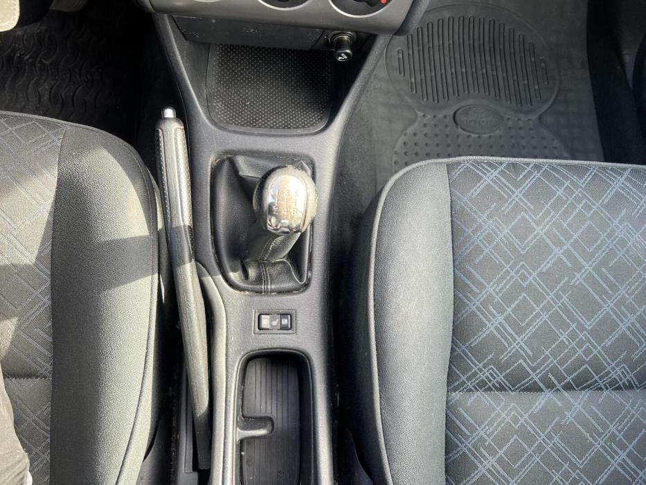 TOYOTA Avensis 2003