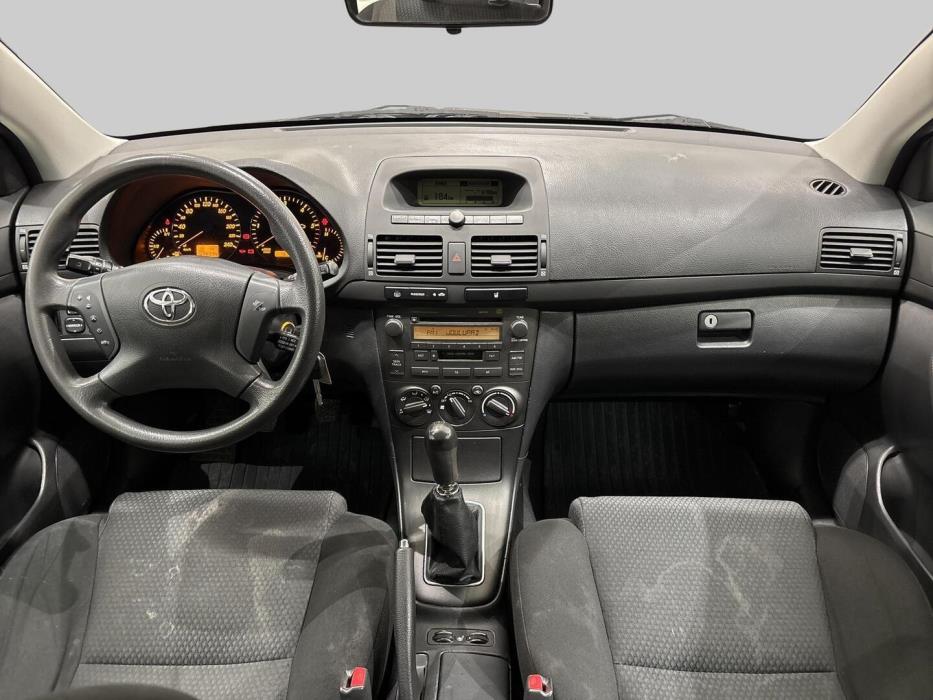 TOYOTA Avensis 2005