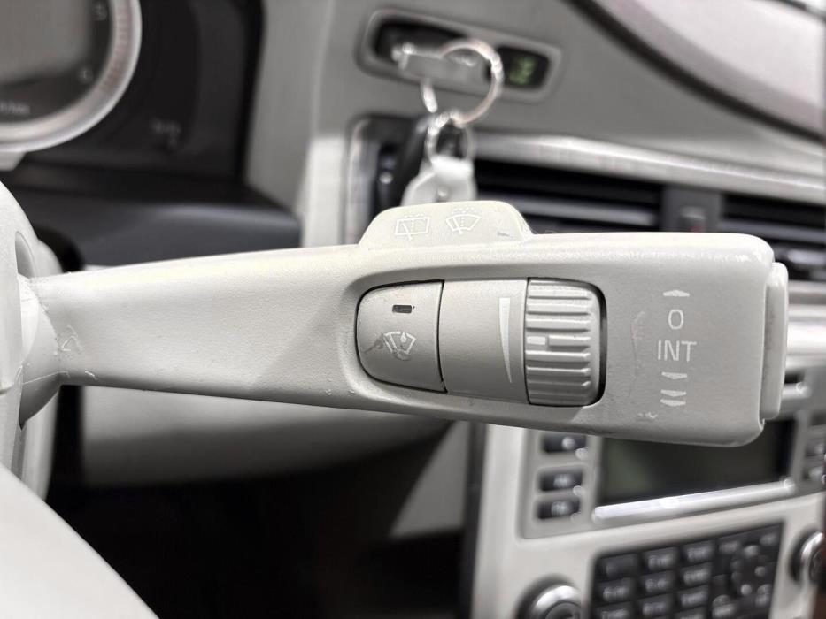VOLVO XC70 2011