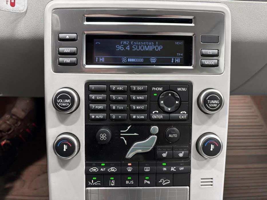 VOLVO XC70 2011