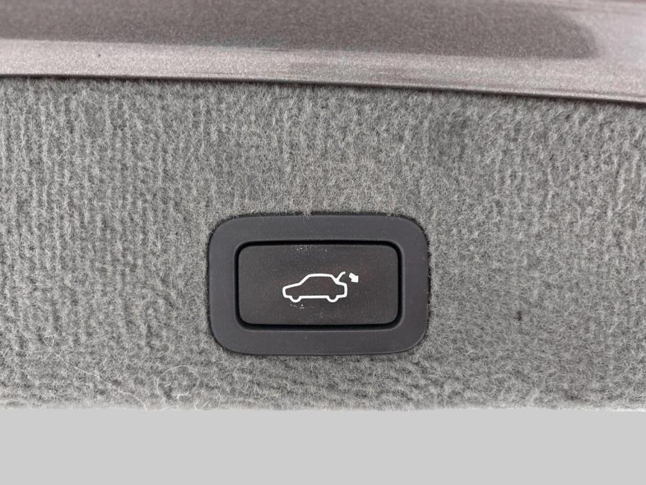 VOLVO XC70 2011