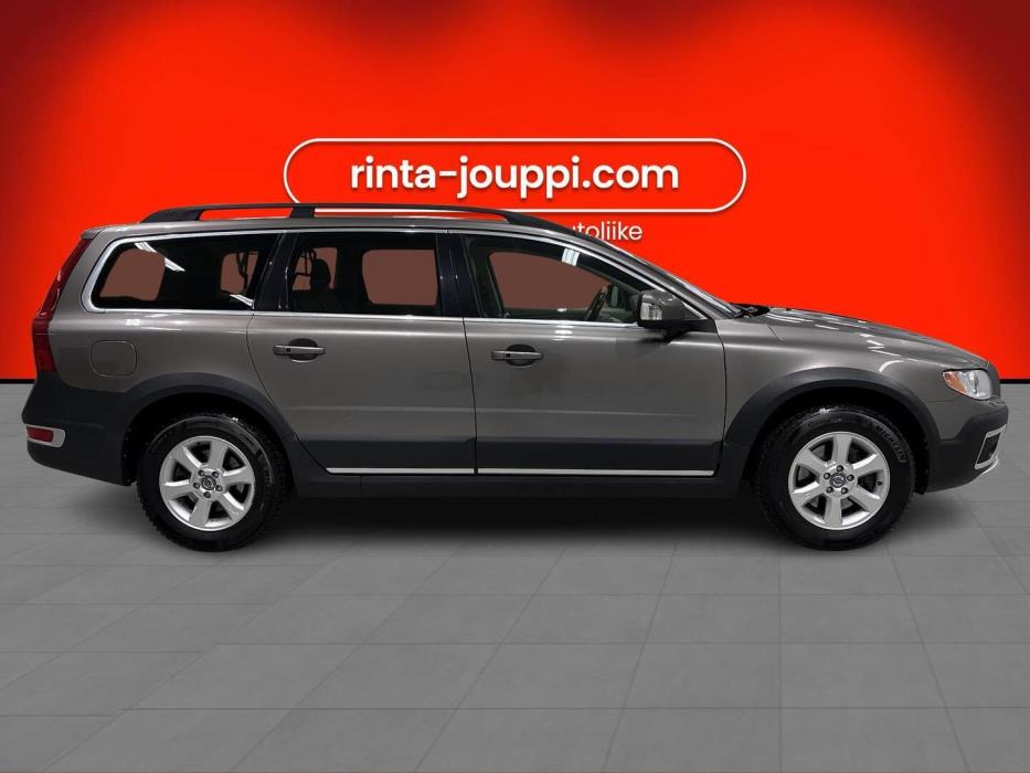 VOLVO XC70 2011