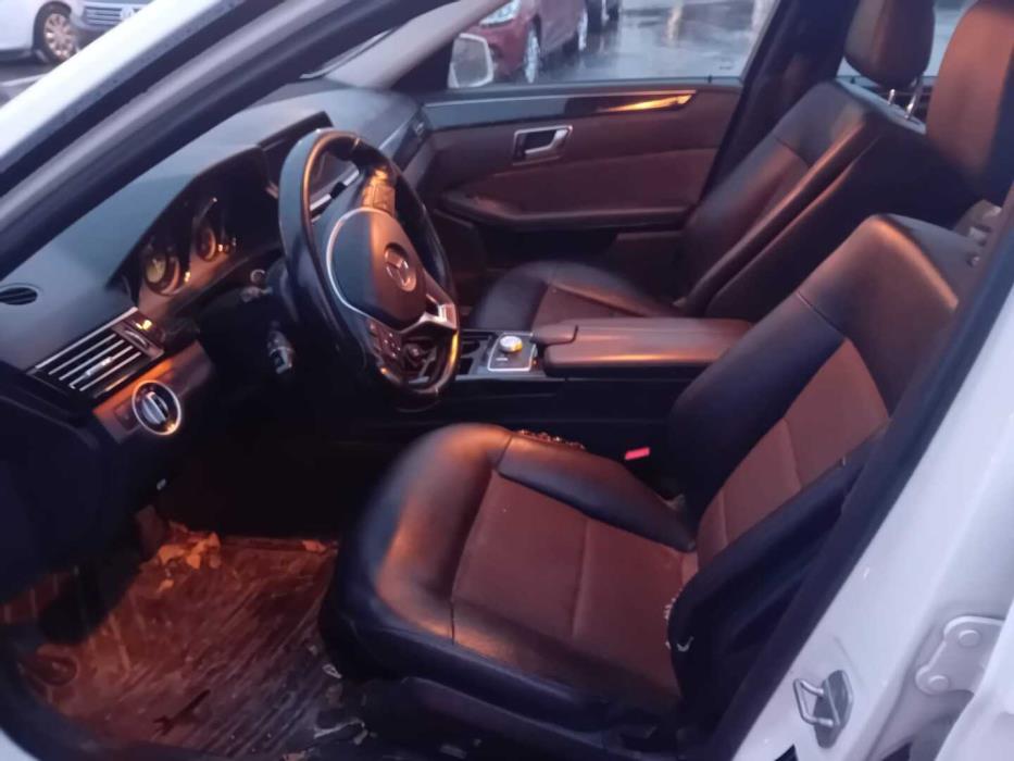 MERCEDES-BENZ E 2012