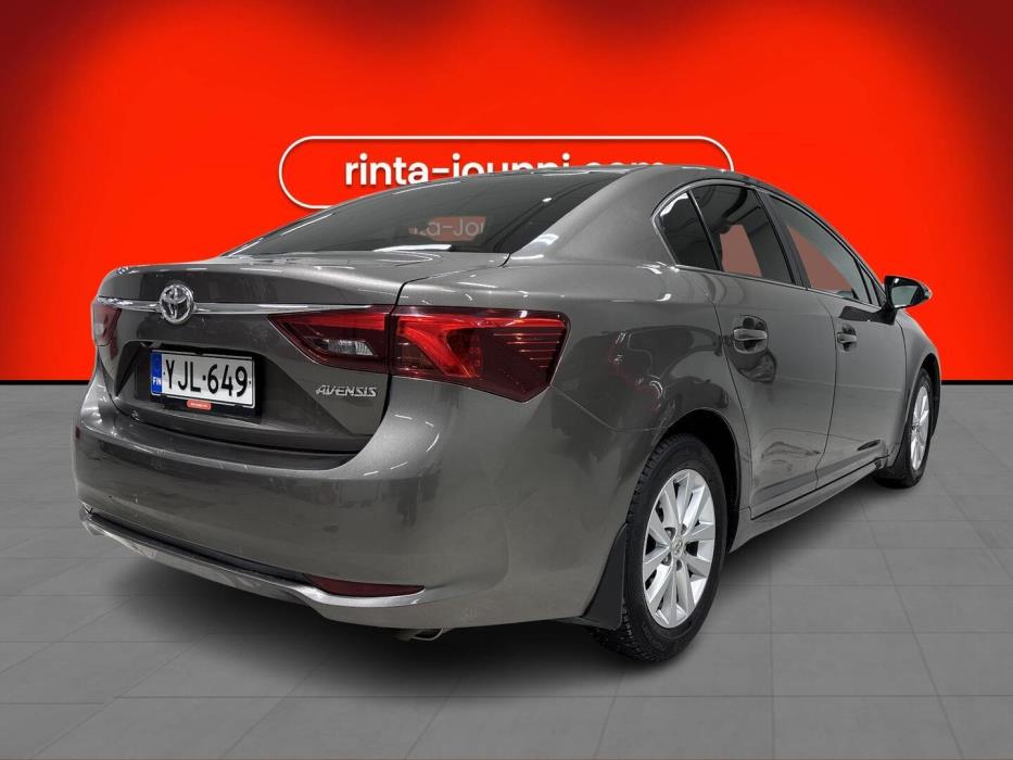 TOYOTA Avensis 2017