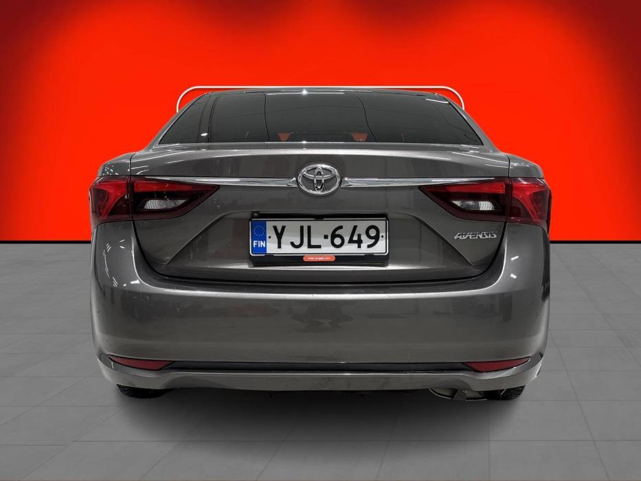 TOYOTA Avensis 2017