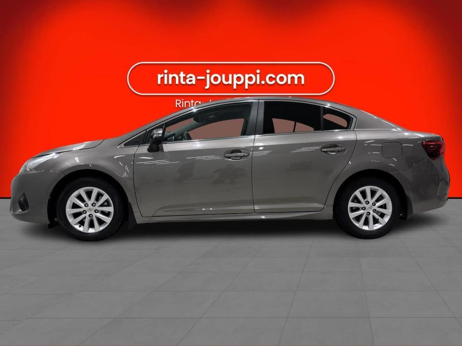 TOYOTA Avensis 2017