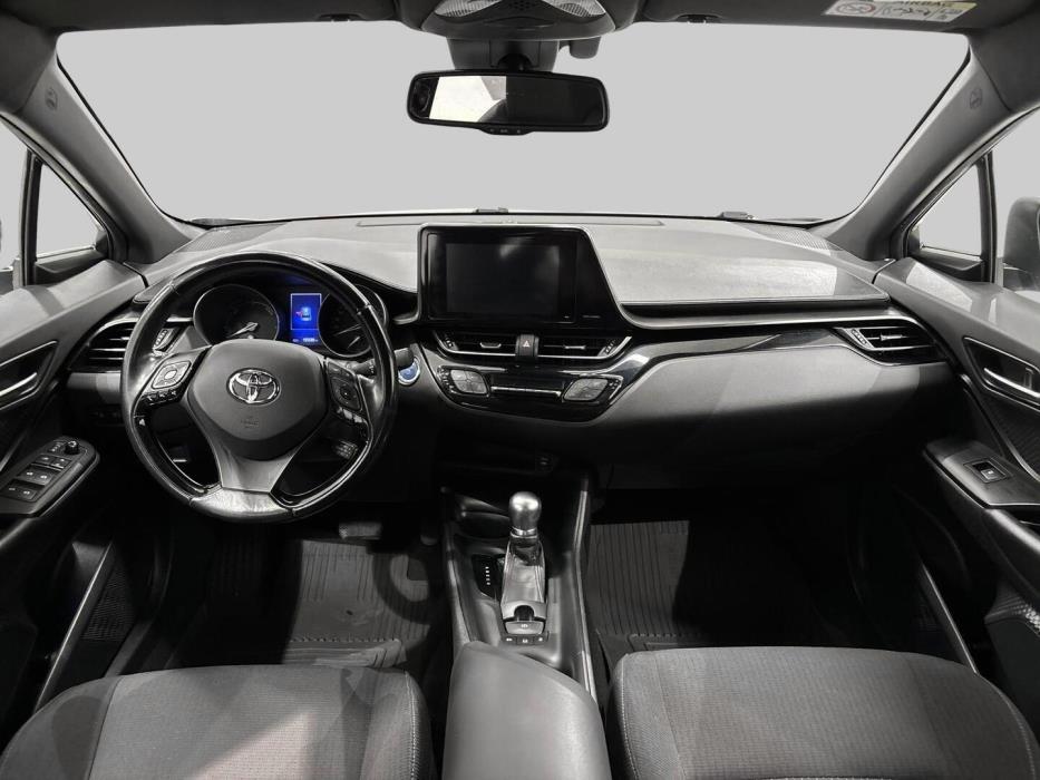 TOYOTA C-HR 2017