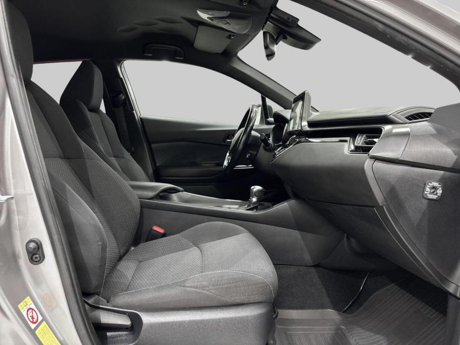 TOYOTA C-HR 2017
