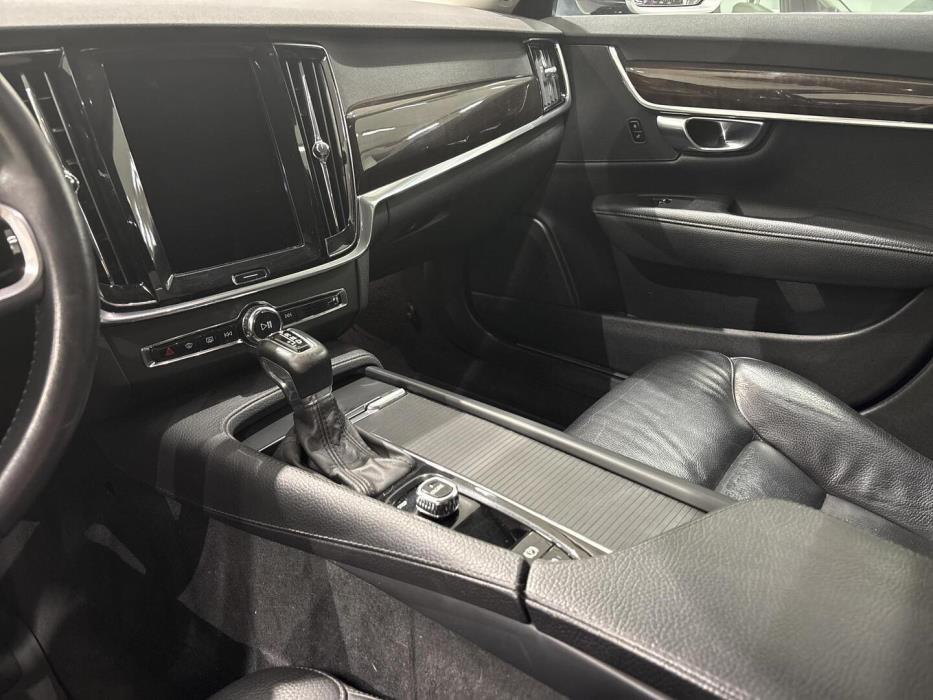 VOLVO S90 2017