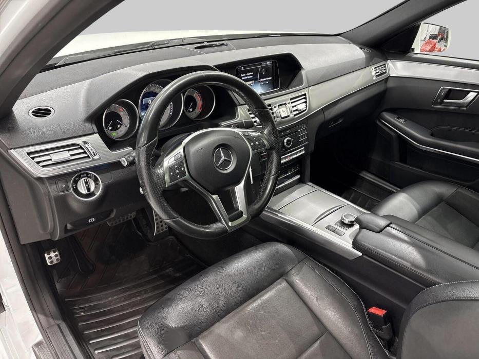 MERCEDES-BENZ E 2015