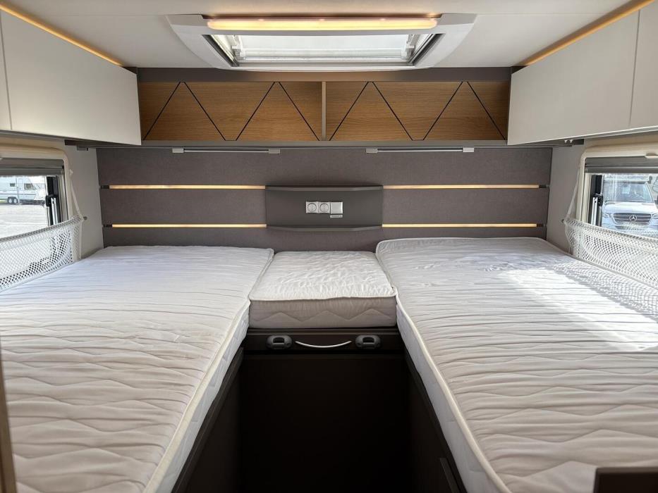 LMC Tourer Lift 730 G 2022