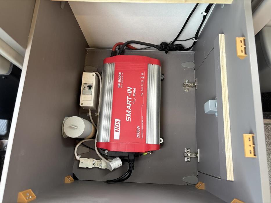 LMC Tourer Lift 730 G 2022
